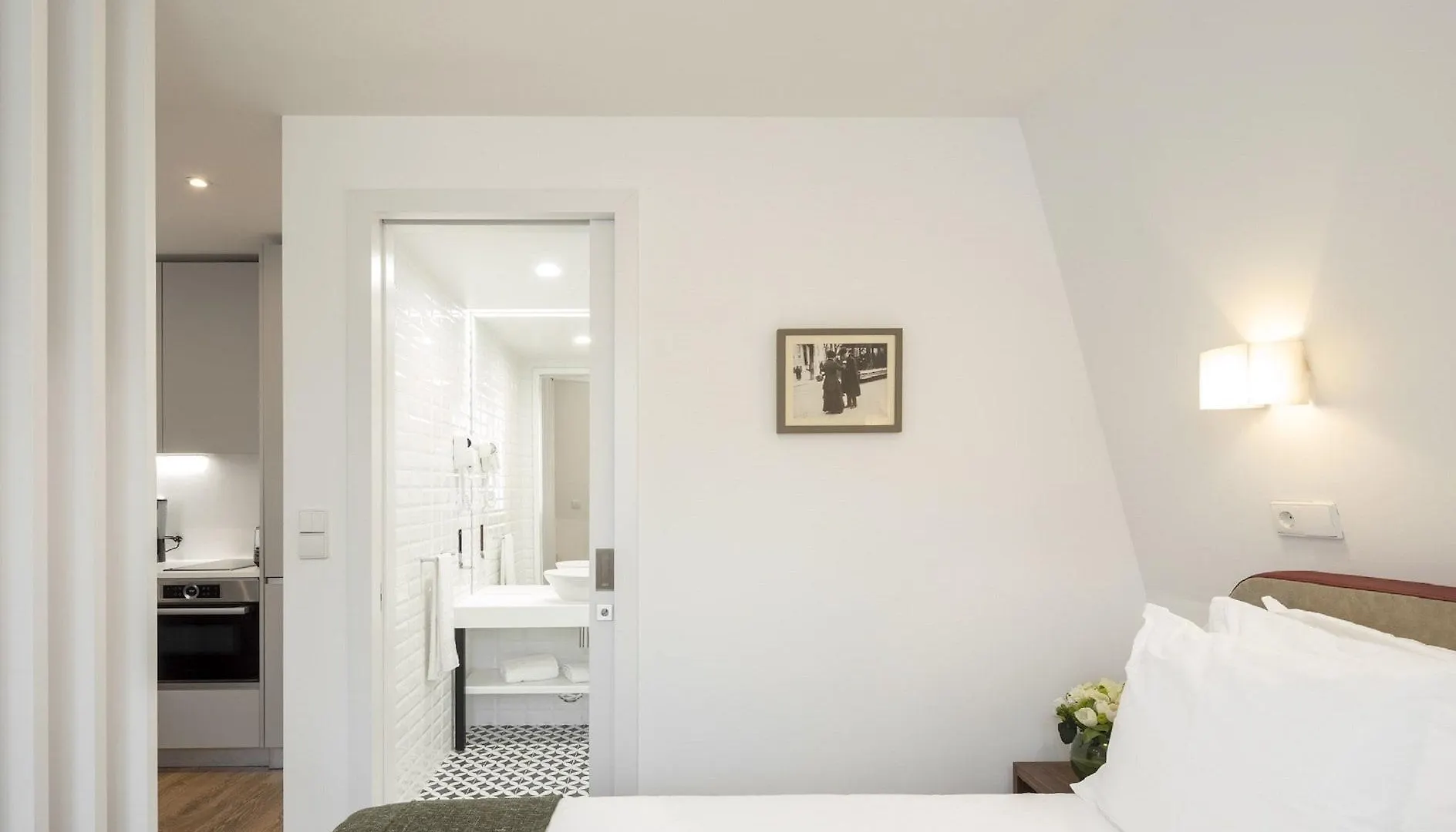 Lisbon Serviced Apartments - Chiado Emenda 0*,  Portugal