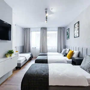 szewska-7-apartments.krakowhotelspoland.com/