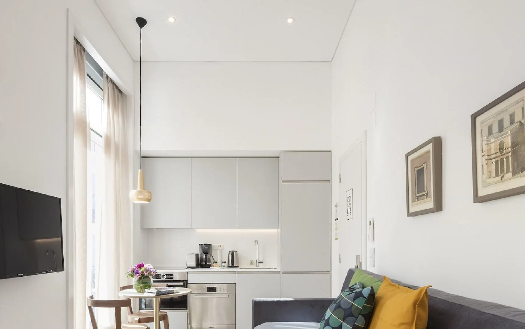 Lisbon Serviced Apartments - Chiado Emenda 0*,